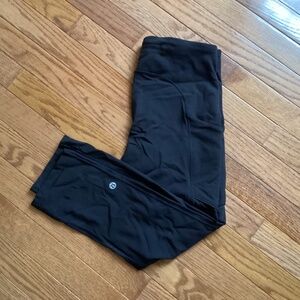 Lululemon Black Leggings with Pockets Speed Up Crop Pants Size 6